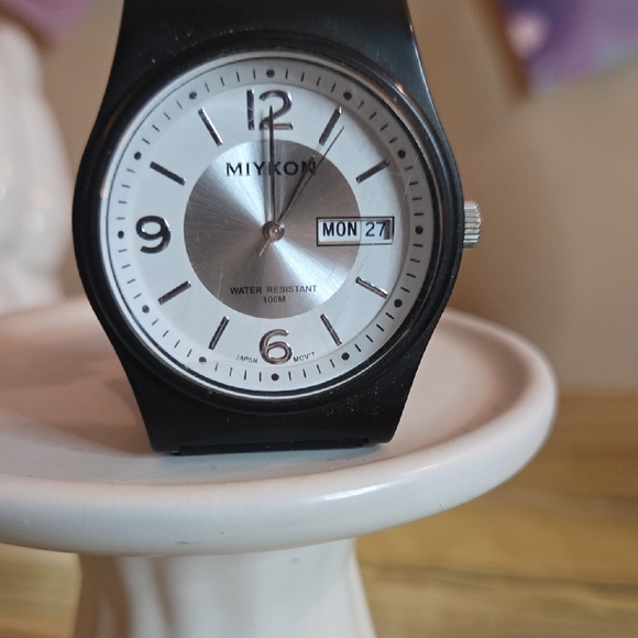 maykon Other - Men's Black and Silver Analog Watch with Day-Date